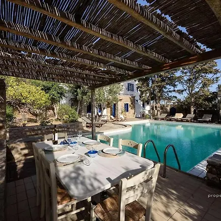 Apartment 6br With Private Pool, 4 Baths & Garden -padma Angairia