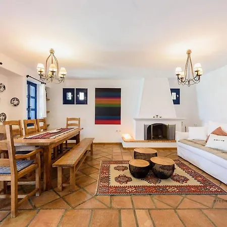 6br With Private Pool, 4 Baths & Garden -padma Apartment