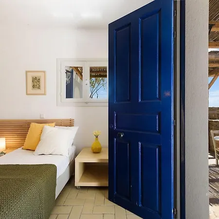 Apartment 6br With Private Pool, 4 Baths & Garden -padma