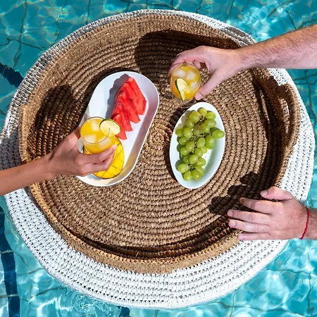 6br With Private Pool, 4 Baths & Garden -padma Apartment Angairia