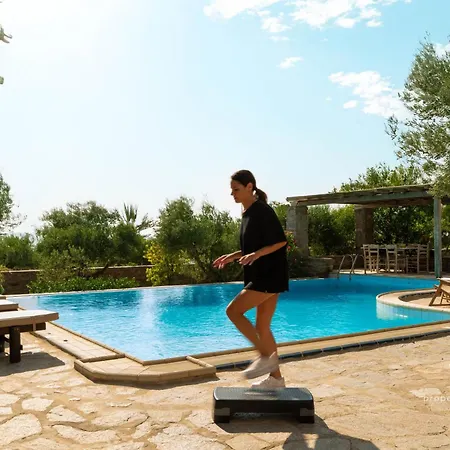 6br With Private Pool, 4 Baths & Garden -padma * Angairia